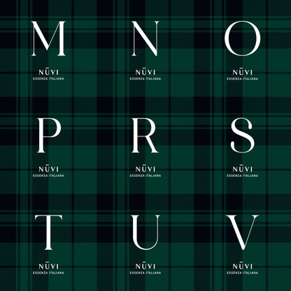Candela profumata NUVI – Tartan Verde | Personalizzabile con lettera